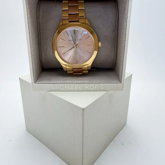 Michael Kors Gold and rose gold Watch - Picture 1 of 5